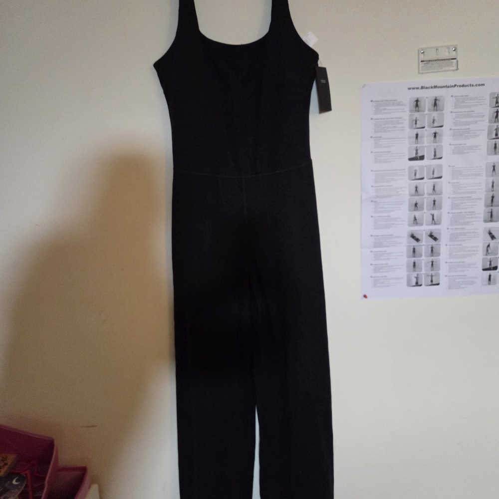 Women’s Wide-Leg Jumpsuit in Deep Plum - Picture 4 of 4